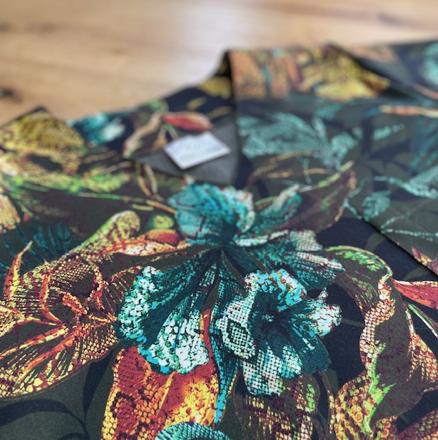 MONSTERA Scrub Top - Image 7