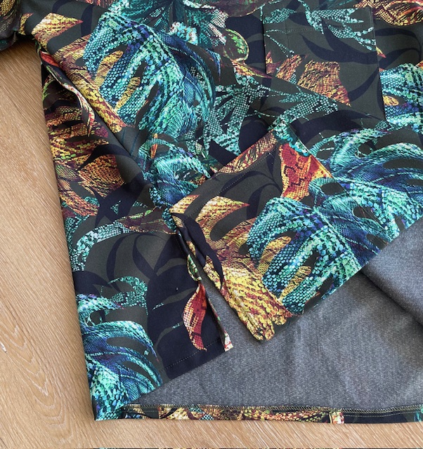 MONSTERA Scrub Top - Image 6