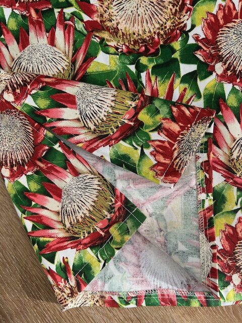 KING PROTEA Scrub Top - Image 3