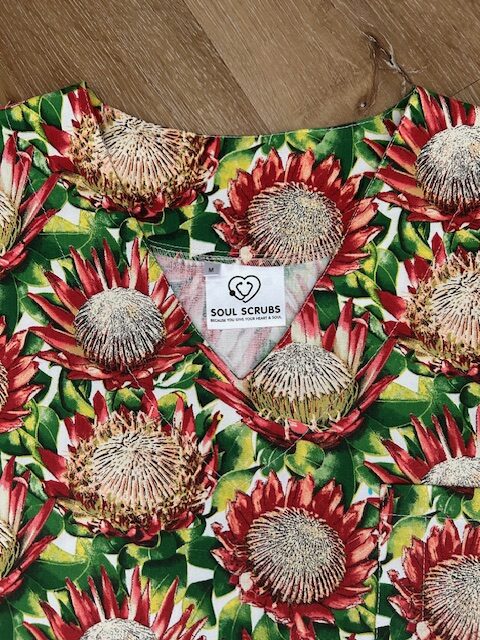 KING PROTEA Scrub Top - Image 2